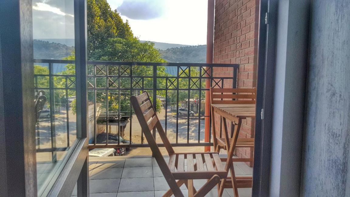 Your Home In Tbilisi: Cosy Stay In The Old City Exterior photo